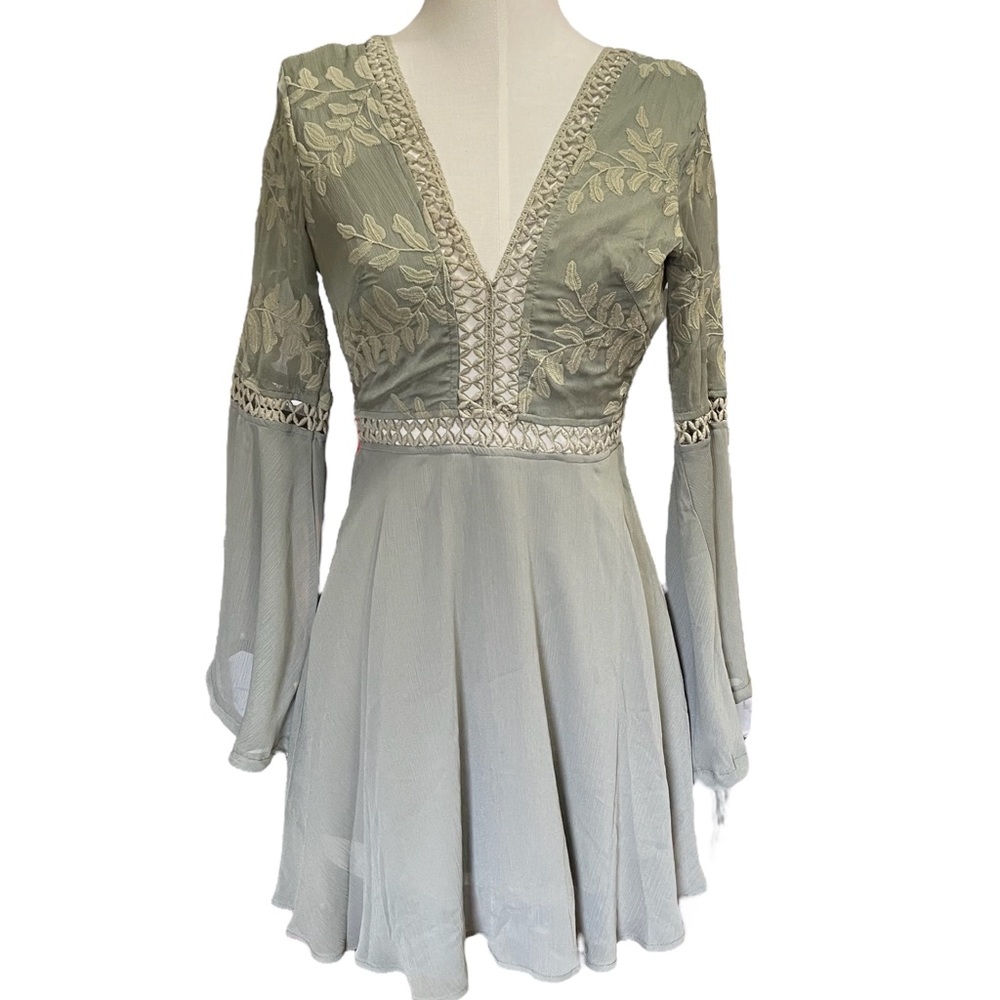 NWT Selfie Leslie Carson Crochet Details Dress in Olive